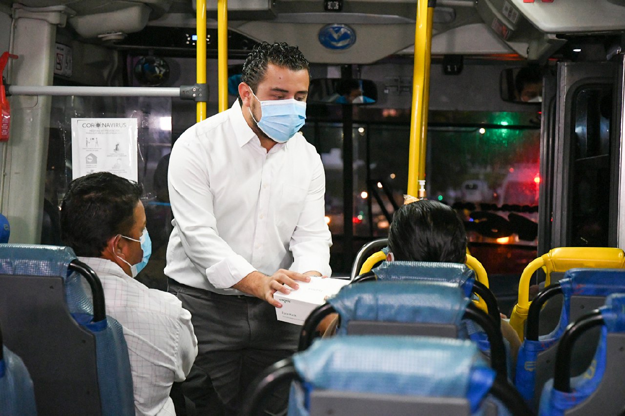 Gobierno entrega mascarillas con el fin de evitar contagios de COVID19 ante reapertura económica gobierno-entrega-mascarillas-con-el-fin-de-evitar-contagios-de-covid19-ante-la-reapertura-economica